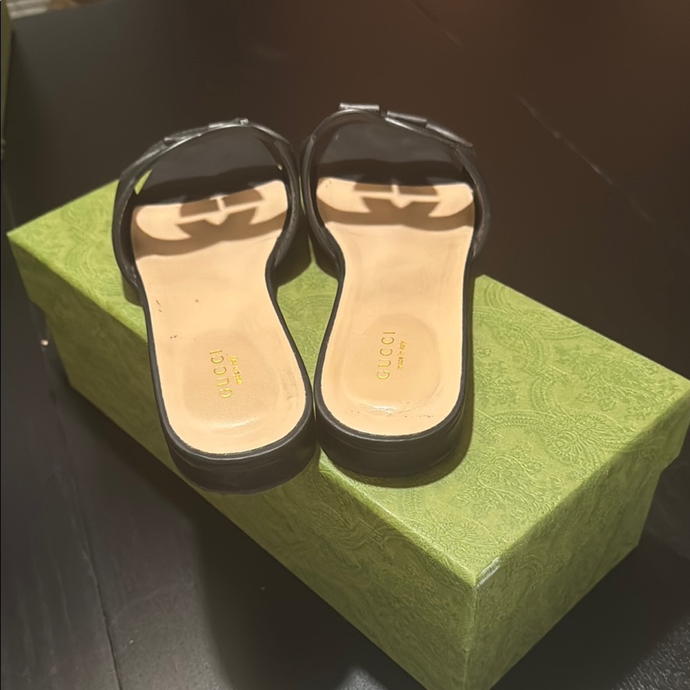Gucci Black Sandals with Iconic Logo size 39 in stores - Picture 3 of 7